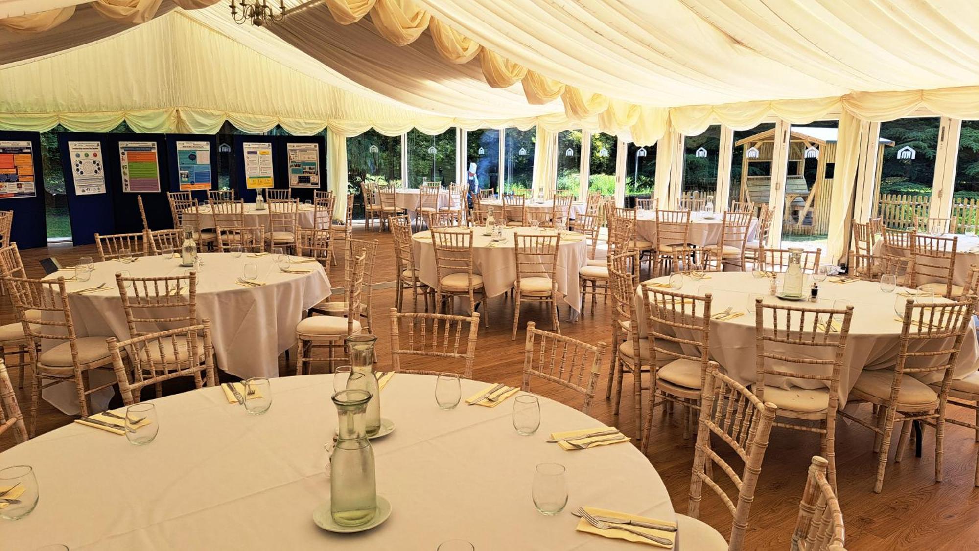 לינה וארוחת בוקר גרייט מיסנדן The Coach House At Missenden Abbey מראה חיצוני תמונה